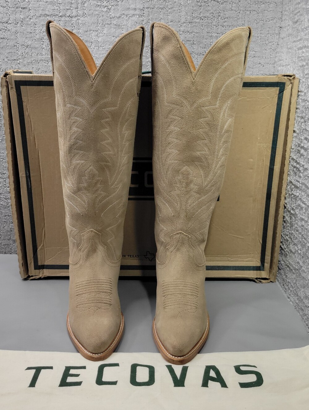 Tecovas The Abby Women's Size US 7.5B Driftwood Suede Cowgirl Boots.